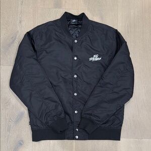 100 THIEVES FOUNDATIONS FW'23 BOMBER JACKET - BLACK